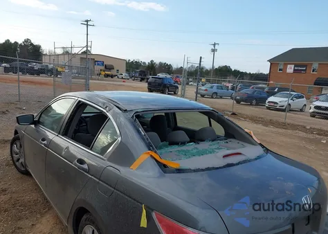 2009 Honda Accord 2.4 Ex from USA, damaged, VIN 1HGCP267X9A198006